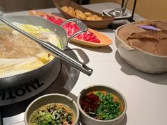 -左庭右院鲜牛肉火锅(金山万达店)