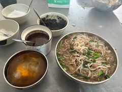 -正宗杨记普洱酸醋米线(总店)