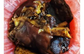 Pork Shank with Tofu Skin