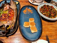 蕉叶柠檬烤清江鱼-中8楼风尚云南菜(颐堤港店)