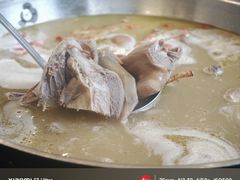 -郑猛记石岐鸽主题餐厅(长江店)