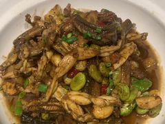 -黄泥岗·地道湖北菜(奥特莱斯店)