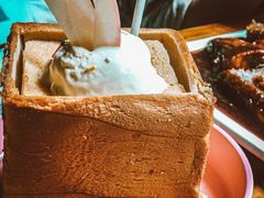 面包诱惑-苹果树下艺术餐厅(通州店)