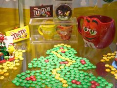 -m豆巧克力世界(上海世茂广场店)