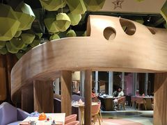 -水桶王国主题餐厅·聚会·生日派对·亲子活动·家庭套餐(亚龙湾希尔顿店)