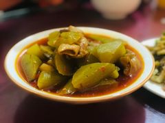 青笋烧肥肠-和顺饭店正宗连山回锅肉(水碾河南街店)