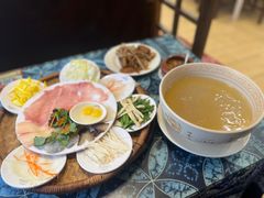 -桥香园云南过桥米线(金马碧鸡店)