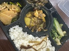 -上海星瀚奔驰4S店(红柳路店)