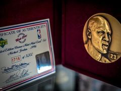 -NIKE品牌体验店(金源新燕莎店)