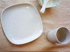 餐具摆设-京食源烧鸽子
