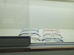 -翰佐蔡司小乐圆·依视路星趣控·暴龙眼镜折扣店