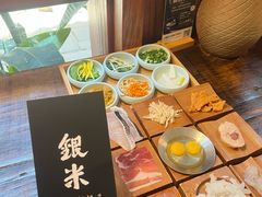 -银米·云南传统过桥米线(双廊黑金冠店)