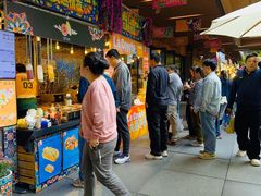 -瑞虹新天地月亮湾