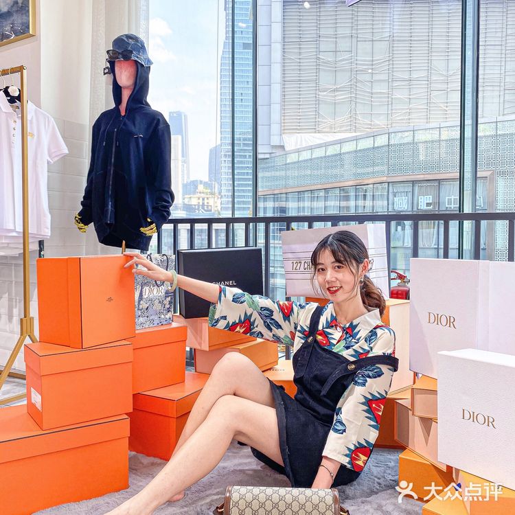 重庆首家有LV下午茶的中古店🔥低至100超好逛