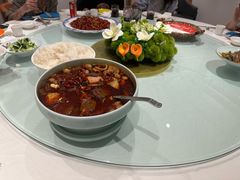 -渝信川菜 · 川味家常菜(财富购物中心店)
