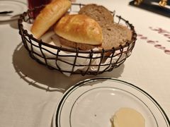 美式餐前面包-Wolfgang’s Steakhouse 沃夫冈牛排馆(上海白玉兰广场店)