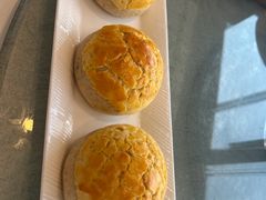 酥皮叉烧包-白天鹅宾馆-宏图府餐厅