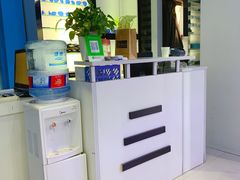 -提一眼镜·蔡司·依视路(小寨店)