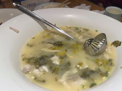 -严记小天府酸菜鱼(西四路店)