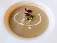 蘑菇松露鸡肉汤-圣丰索菲特·法国餐厅