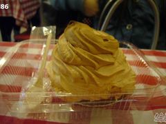 -红宝石·鲜奶小方·海派西点房(南丹店)