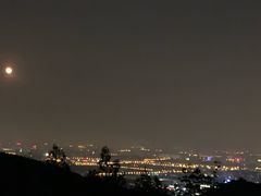 -鬼笑石后山停车场