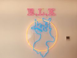 门面-E.L.K造型momopark店