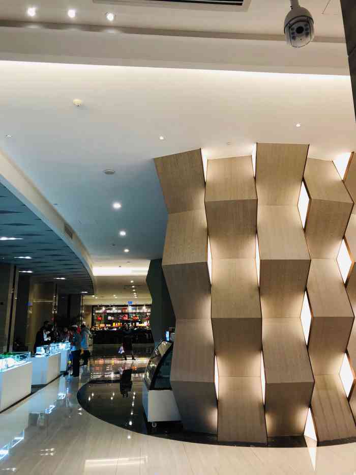 贵阳盘江诺富特饭店"来贵阳出差,入住这里,房间设施齐全,比较.