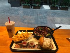 -The Habit Burger Grill 哈比特汉堡(复兴soho店)