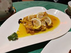 杏仁柠檬脆皮鸡-誉八仙茶室酒楼(新天地店)