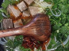 小黄牛肉米线-麒麟风烤牛肉·云南烧烤小排档(丹凤街店)