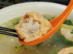 -上海特色小笼店(铁岭路90弄小区店)