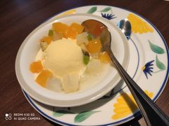 果粒配香草冰淇淋-萨莉亚意式餐厅(莲花国际广场店)