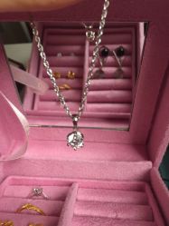 -威德钻石-克拉钻大本营(南京东路店)