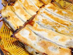 -阿洪锅贴王(小吃城店)