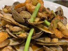 -鞍山大白鲨美食酒店