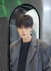 -海文先生国潮烫染男士理发馆