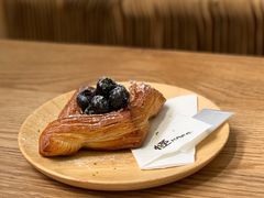 蓝莓可颂-怪 kafe.