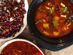 -石磨豆花家常菜·牦牛排土火锅