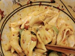 -陇上秦轩西安biangbiang面(朝龙汇店)