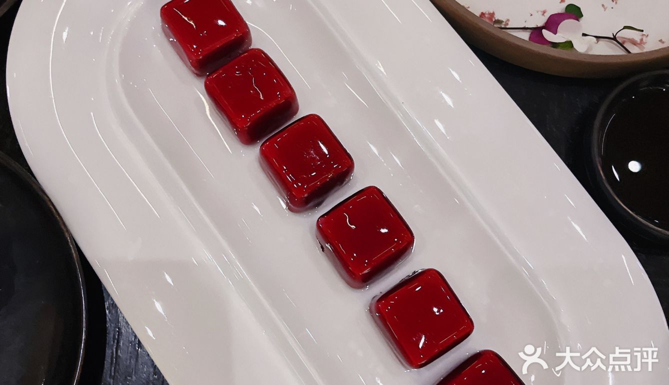 坐拥上海外滩270度夜景的高颜值餐厅🍴