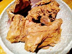 特色大铁锅烀腔骨-95号酱骨·一块豆腐(展春园西路店)
