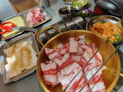 -围炉肉舍•炭烤活鳗•丹东海鲜烤肉(步行街店)