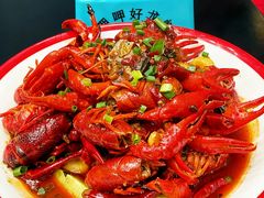 -呷呷好龙虾·湖南常德钵子菜·湘菜(公明天虹总店)