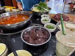 -黄利砖万峰林布依特色酸笋牛肉馆