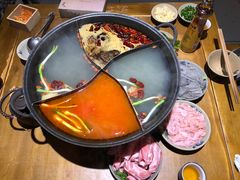 -白乐天毛肚火锅馆(解放碑店)