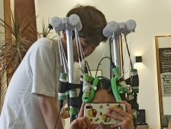 -V8潮牌·接发烫染连锁