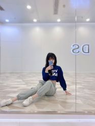 -单色舞蹈