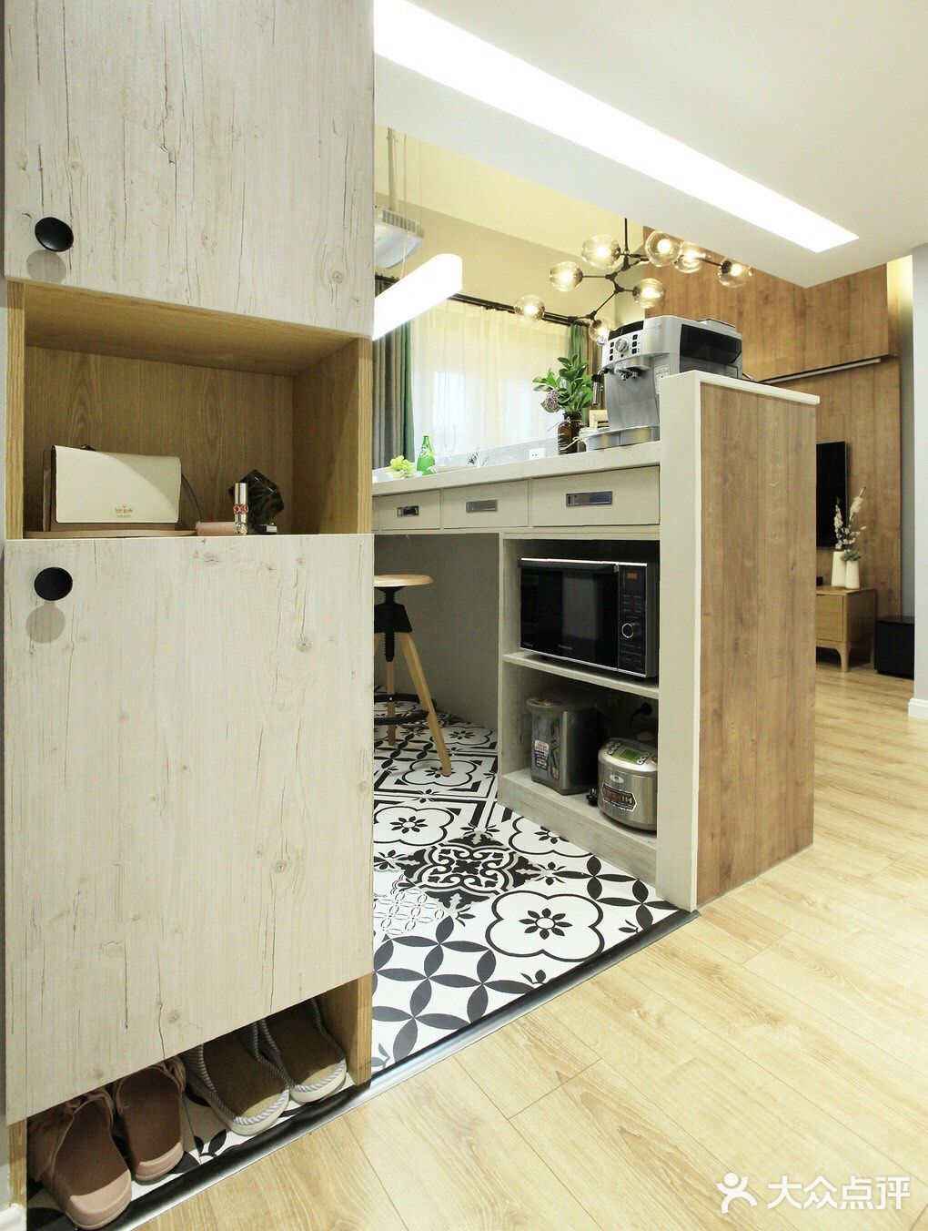 业主新婚在即,这是一套顶楼带阁楼的老公房改造