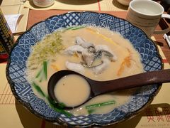 -荣家黄鱼面(前滩太古里店)